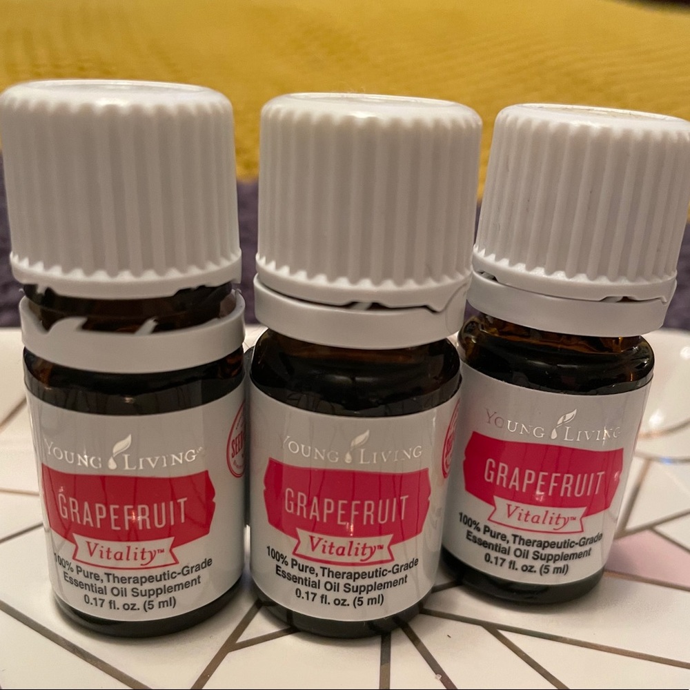 YL Grapefruit Vitality Essential Oils (3)